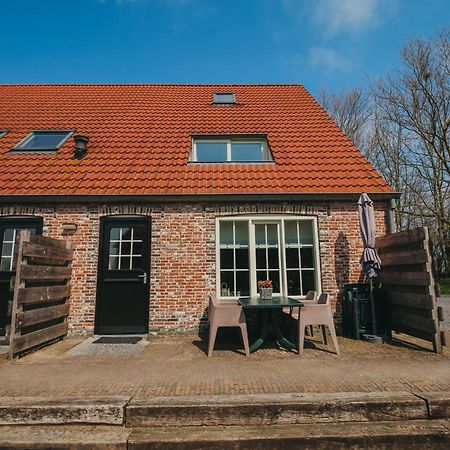 Accommodatie In Herbouwde Boerenschuur Koestal Ретранчемент Екстер'єр фото